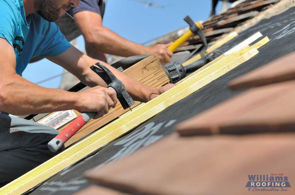 Roofing contractors in Illinois